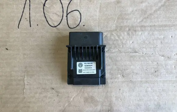 Audi Q3 F3 Fuel injection pump control unit/module 5QJ906093