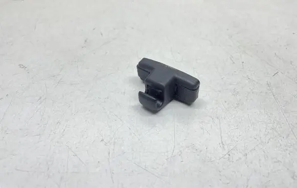 BMW 7 E65 E66 Hook 