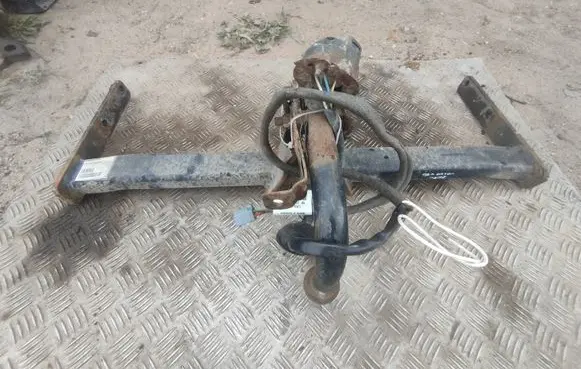 Volvo V70 Detachable towbar 