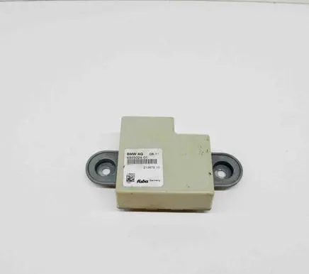 BMW M3 e92 Aerial antenna amplifier 6935024 21367510