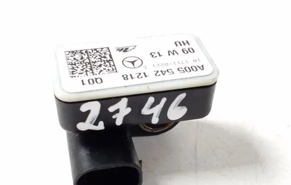 Mercedes-Benz E C207 W207 Airbag deployment crash/impact sensor A0055421218