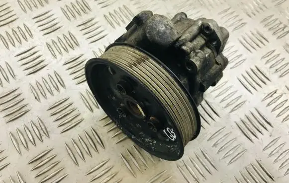 Audi A4 S4 B7 8E 8H Power steering pump