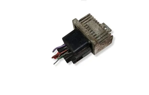 Renault Megane II Glow plug pre-heat relay 7700115078