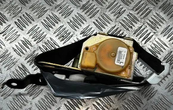 Chrysler 300 - 300C Front seatbelt 2026238 30696292V 3A0W3810N00