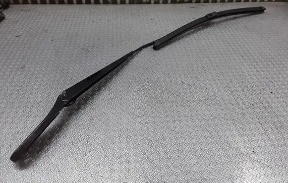 Volvo V50 Windshield/front glass wiper blade 30698250