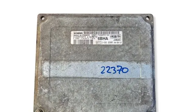 Ford Focus Engine control unit/module 4S6112A650SA S120977015A