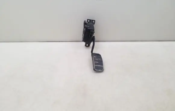 Opel Movano A Accelerator throttle pedal 7700314525