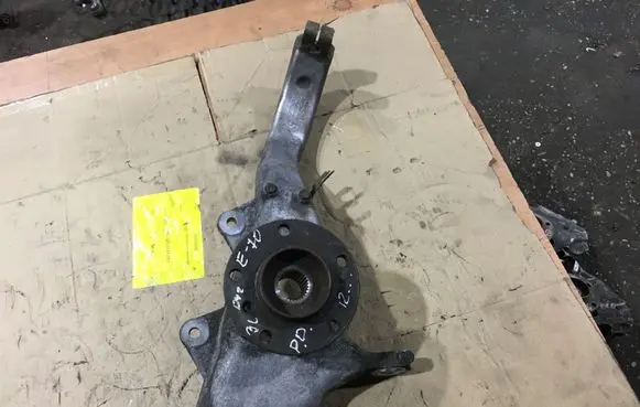 BMW X5 E70 Front wheel hub spindle knuckle 6773784