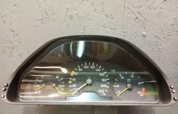 Mercedes-Benz E W210 Speedometer (instrument cluster) 2105403648