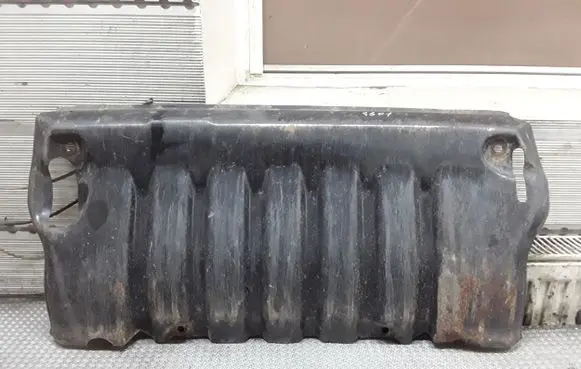 Mitsubishi Pajero Engine splash shield/under tray