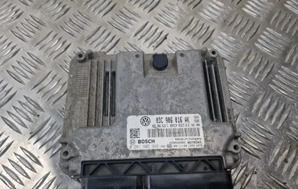 Skoda Octavia Mk2 (1Z) Engine control unit/module 03C906016AK 03C906016C 0261S05948