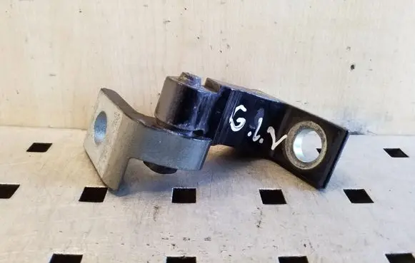 Volkswagen PASSAT B8 Rear door upper hinge 8X0831403E
