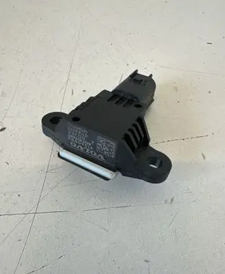 Volvo V40 Airbag deployment crash/impact sensor 31360986 DDJ8A 01162013