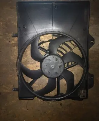 Citroen DS3 Radiator cooling fan shroud