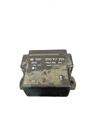 Volkswagen II LT Glow plug pre-heat relay 2D0911253 899063000