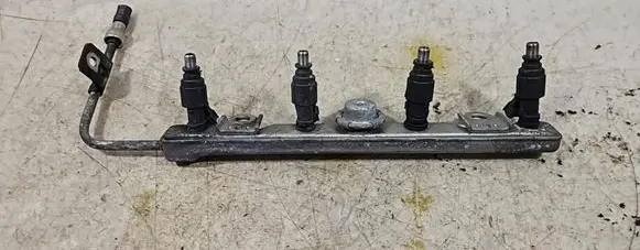 Toyota Avensis T250 Fuel injectors set 