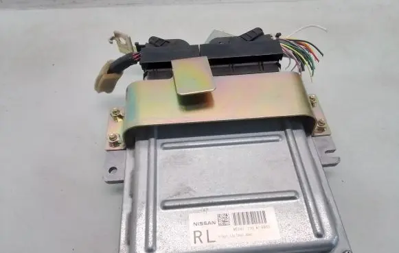 Nissan Murano Z50 Engine control unit/module MEC81730