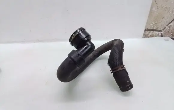 Ford Mondeo MK IV Engine coolant pipe/hose