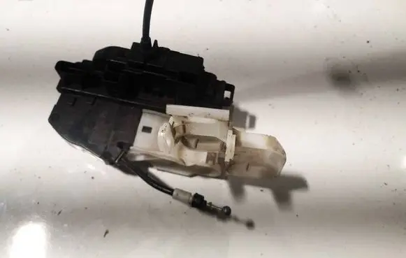 KIA Ceed Front door lock 