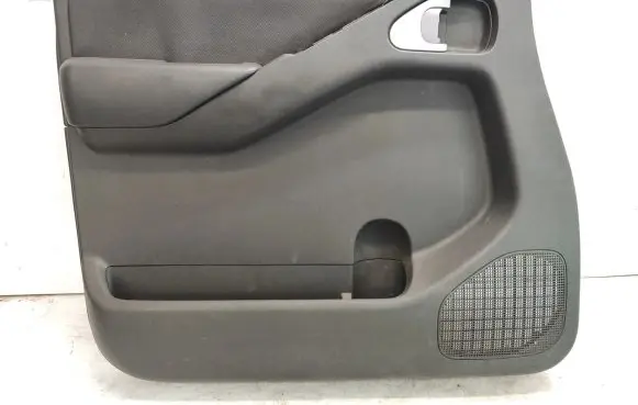 Nissan Pathfinder R51 Front door card panel trim 80901EB372
