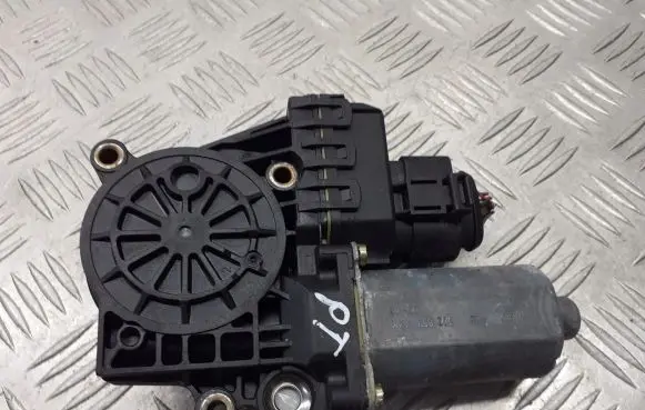 Audi A6 S6 C5 4B Sliding door electric window regulator 0130821785