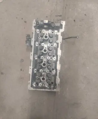 Mercedes-Benz Sprinter W906 Engine head 1103047 0323573R A61101052205050