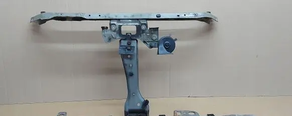 Nissan Pulsar Front piece kit 