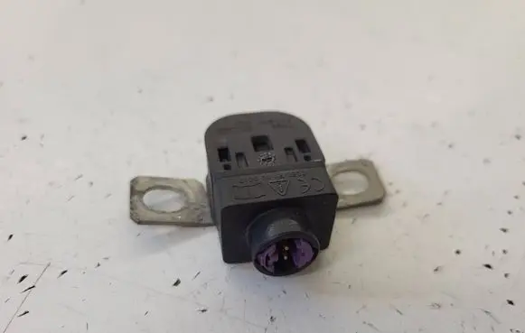 Volkswagen Touareg II Battery relay fuse 4G0915519