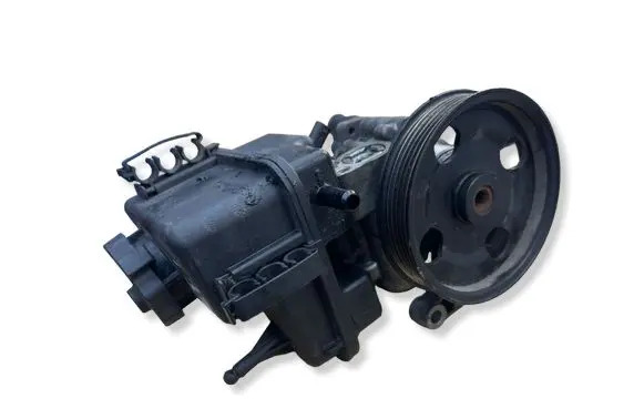 Mercedes-Benz C W204 Power steering pump A0064669201