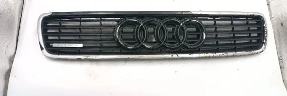 Audi A4 S4 B5 8D Front grill 8D0853651J