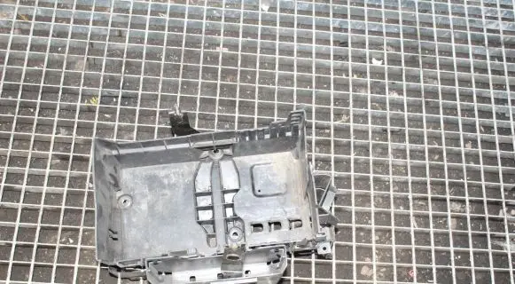 Chevrolet Orlando Battery box tray 13354419 96982976