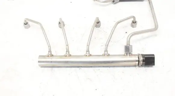 Fuel main line pipe