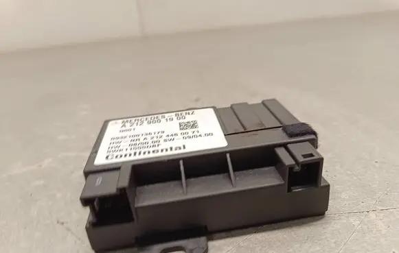 Mercedes-Benz E W212 Fuel injection pump control unit/module A2129001900 0932100136179 A2124460071