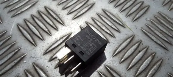 Volvo S80 Other relay 9441161 a4001-x40v23074