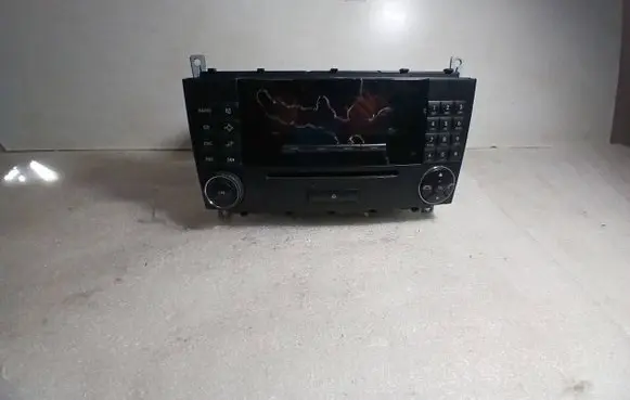 Mercedes-Benz C W203 Radio/CD/DVD/GPS head unit A2038273842 MF2530