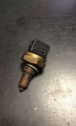 Coolant temperature sensor