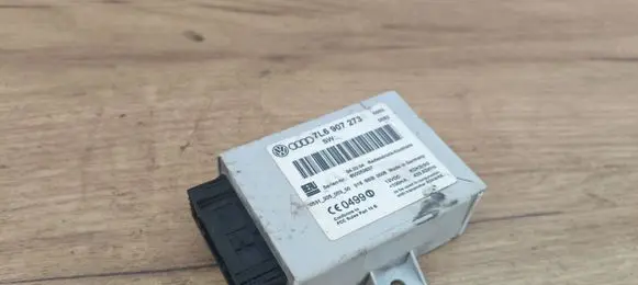 Volkswagen Touareg I Tire pressure control unit 7L6907273