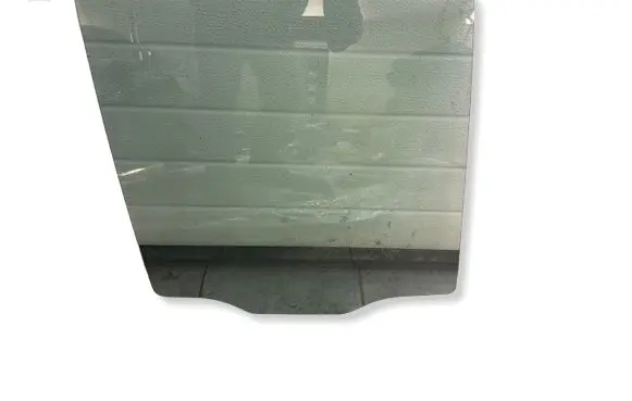 Volkswagen Amarok Rear door window glass 