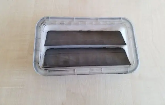Toyota Avensis T250 Rear air vent grill 