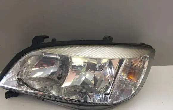 Opel Zafira A Headlight/headlamp 89100054