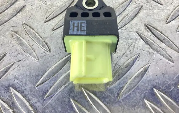 Lexus RC Airbag deployment crash/impact sensor 8983153050