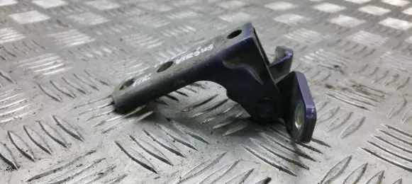 Toyota Avensis T270 Front door upper hinge