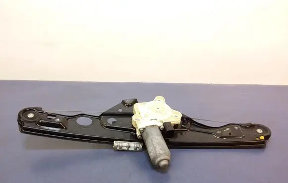 Mercedes-Benz E W212 Rear door window regulator with motor A2117300146