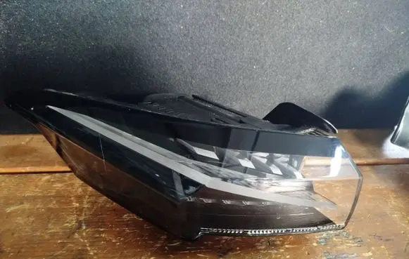 Peugeot 308 Rear/tail lights 9835299580