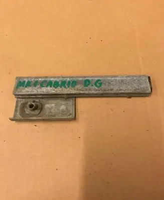 Volkswagen Golf I Front door coupe window/glass frame 