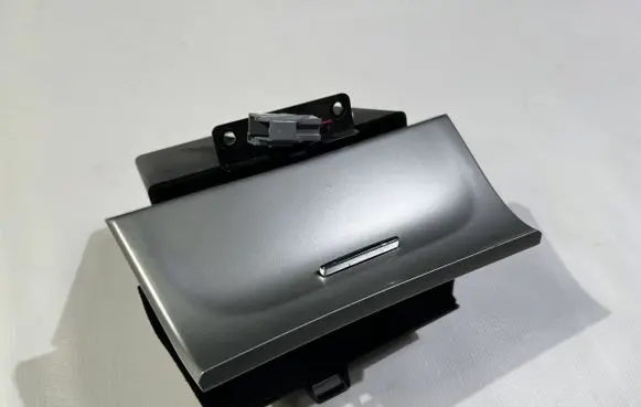 Jeep Grand Cherokee Central console drawer/shelf pad 68141322AA