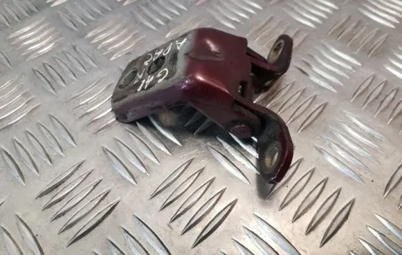 Nissan Primera Rear door lower hinge