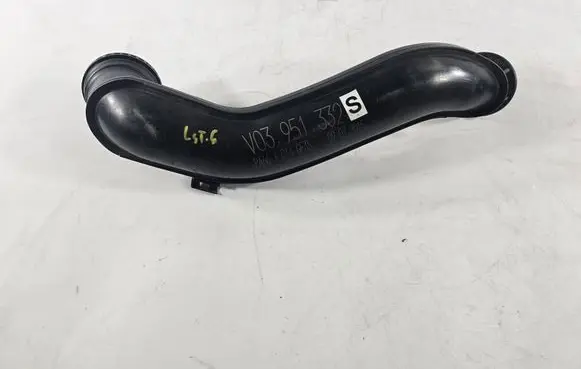 Volkswagen Golf VII Air intake hose/pipe V03951332S