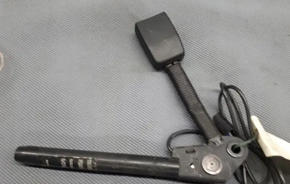 Ford Focus Front seatbelt 98ABA61208BF