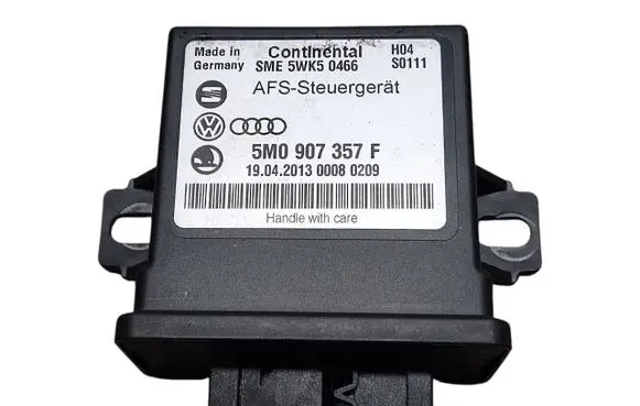 Volkswagen PASSAT B7 Light module LCM 5M0907357F 5WK50466